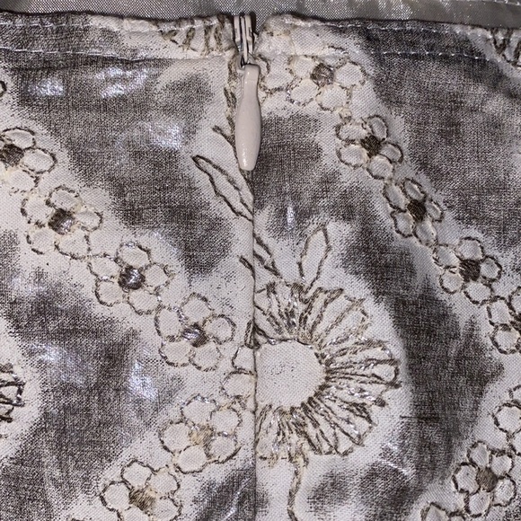 Anni‎ Kuan ivory gray/beige floral textured skirt size 2 - Picture 5 of 6